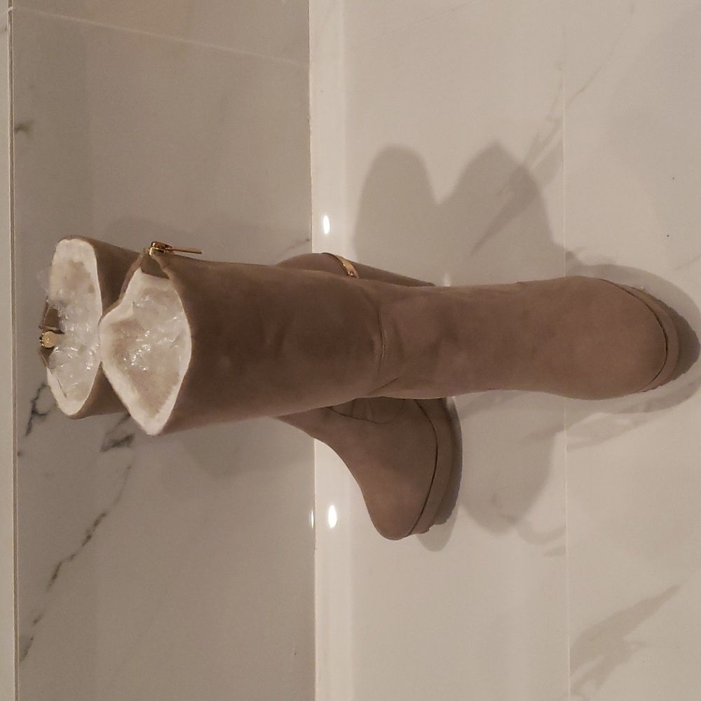 NWOT Juicy Couture Suede Taupe Wedge Boots